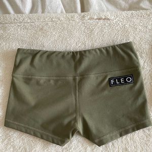 Fleo Shorts Shadow Sage